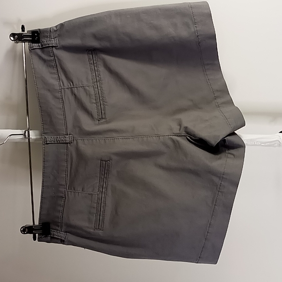 Old Navy Everyday Shorts High Rise Size 4 Gray - Picture 3 of 15